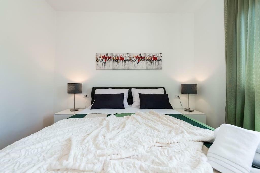 Apartments Medora โรวีน ภายนอก รูปภาพ