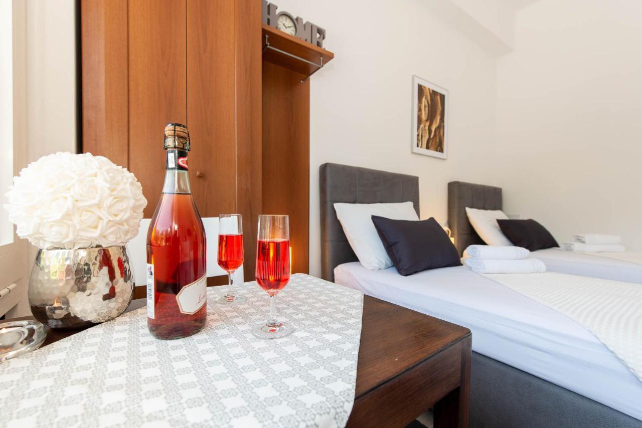 Apartments Medora โรวีน ภายนอก รูปภาพ